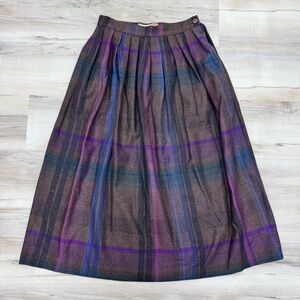 Vintage Diane Von Furstenberg pleated wool blend skirt made in Portugal Sz 10